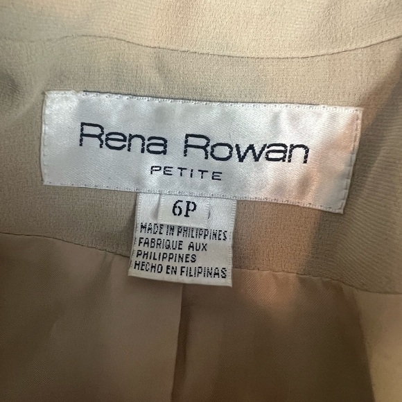 Rena Rowan Tan Blazer - Picture 8 of 8